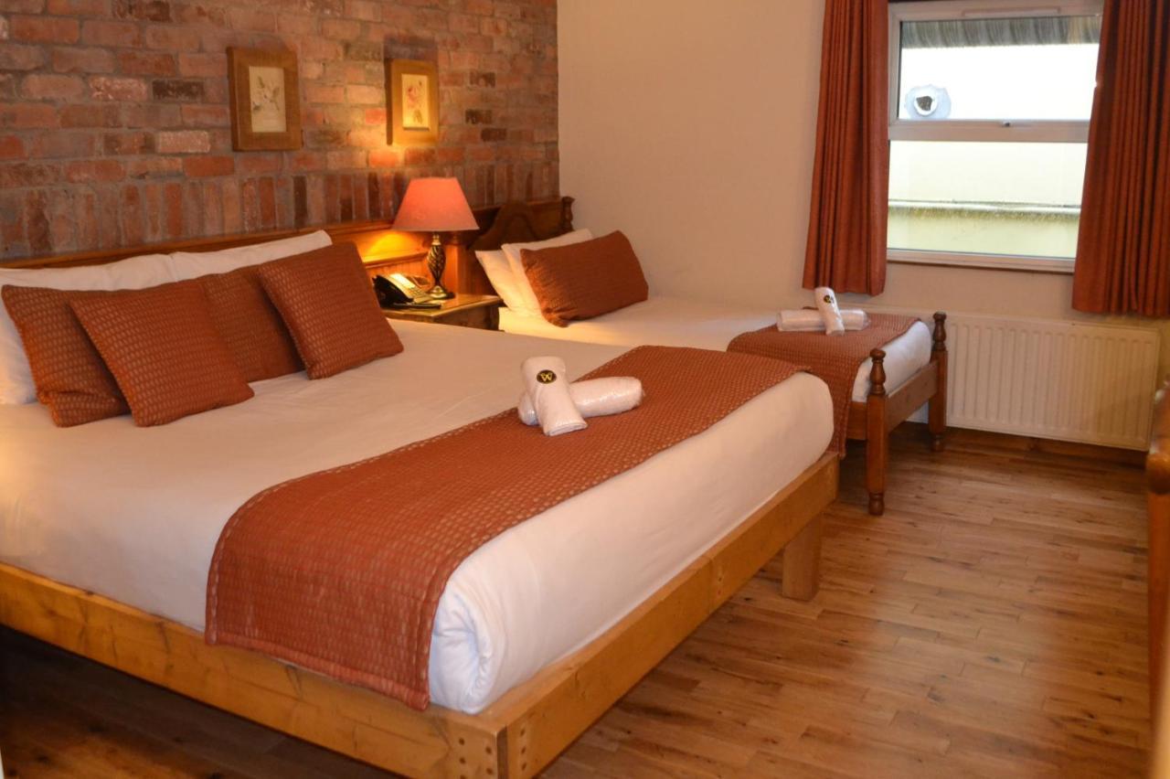 Walsh'S Hotel And Apartments Maghera  Экстерьер фото