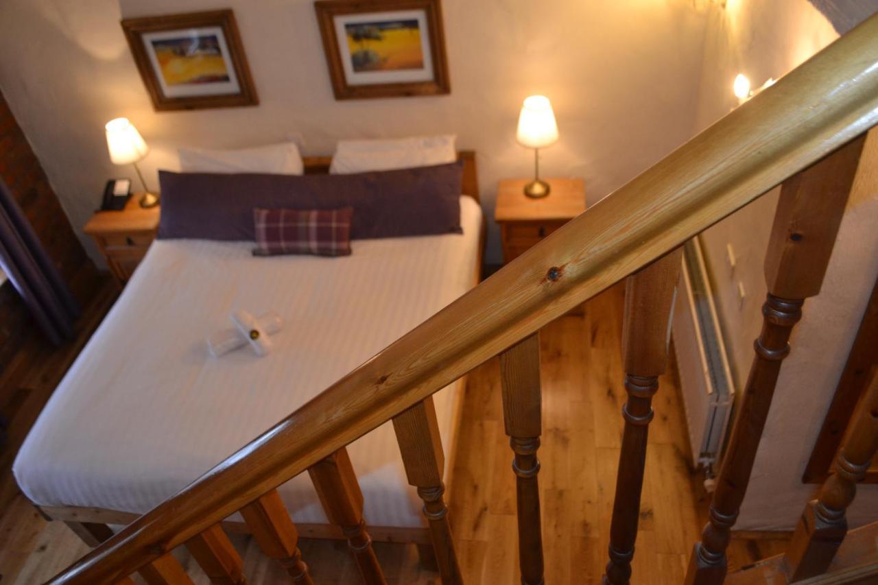 Walsh'S Hotel And Apartments Maghera  Экстерьер фото