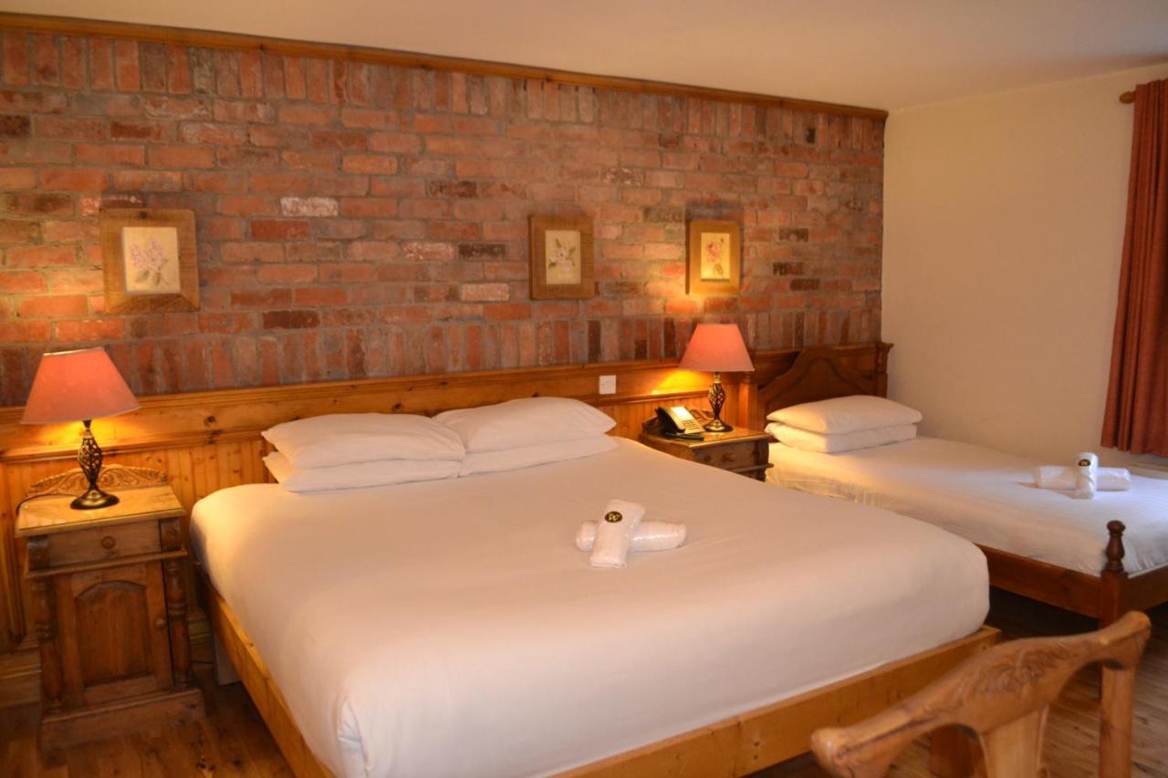 Walsh'S Hotel And Apartments Maghera  Экстерьер фото