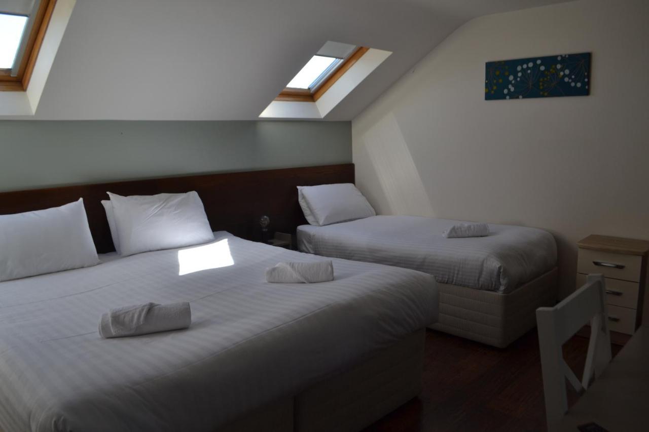 Walsh'S Hotel And Apartments Maghera  Экстерьер фото