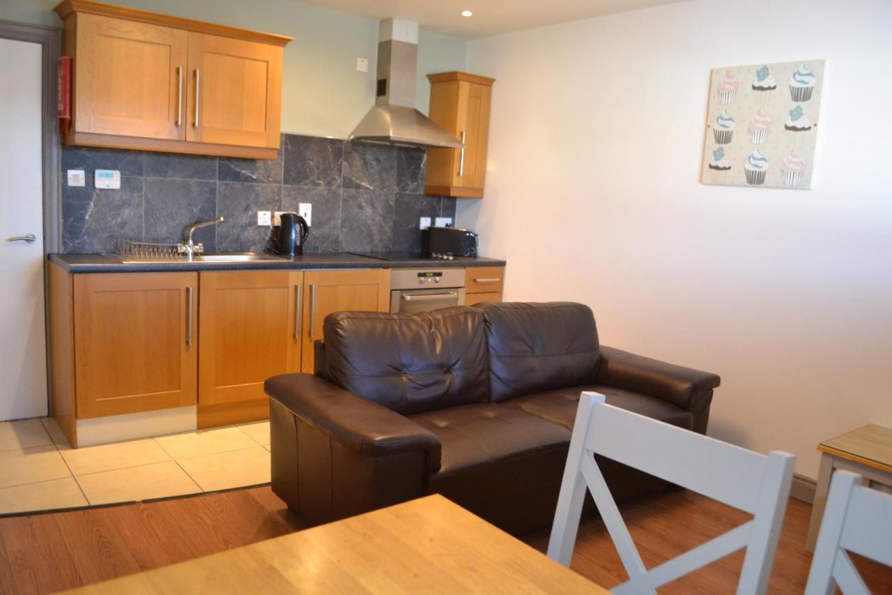 Walsh'S Hotel And Apartments Maghera  Экстерьер фото