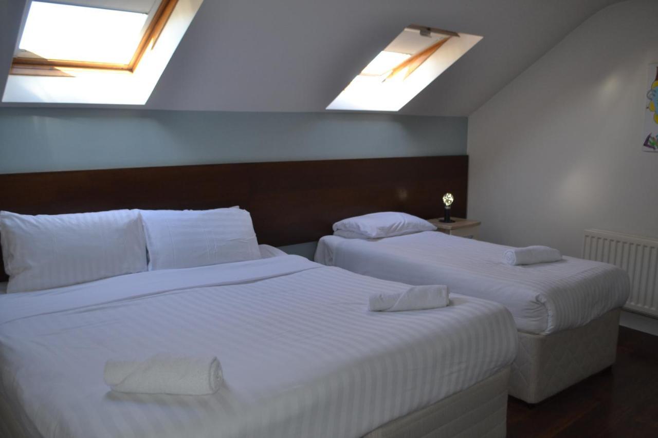 Walsh'S Hotel And Apartments Maghera  Экстерьер фото