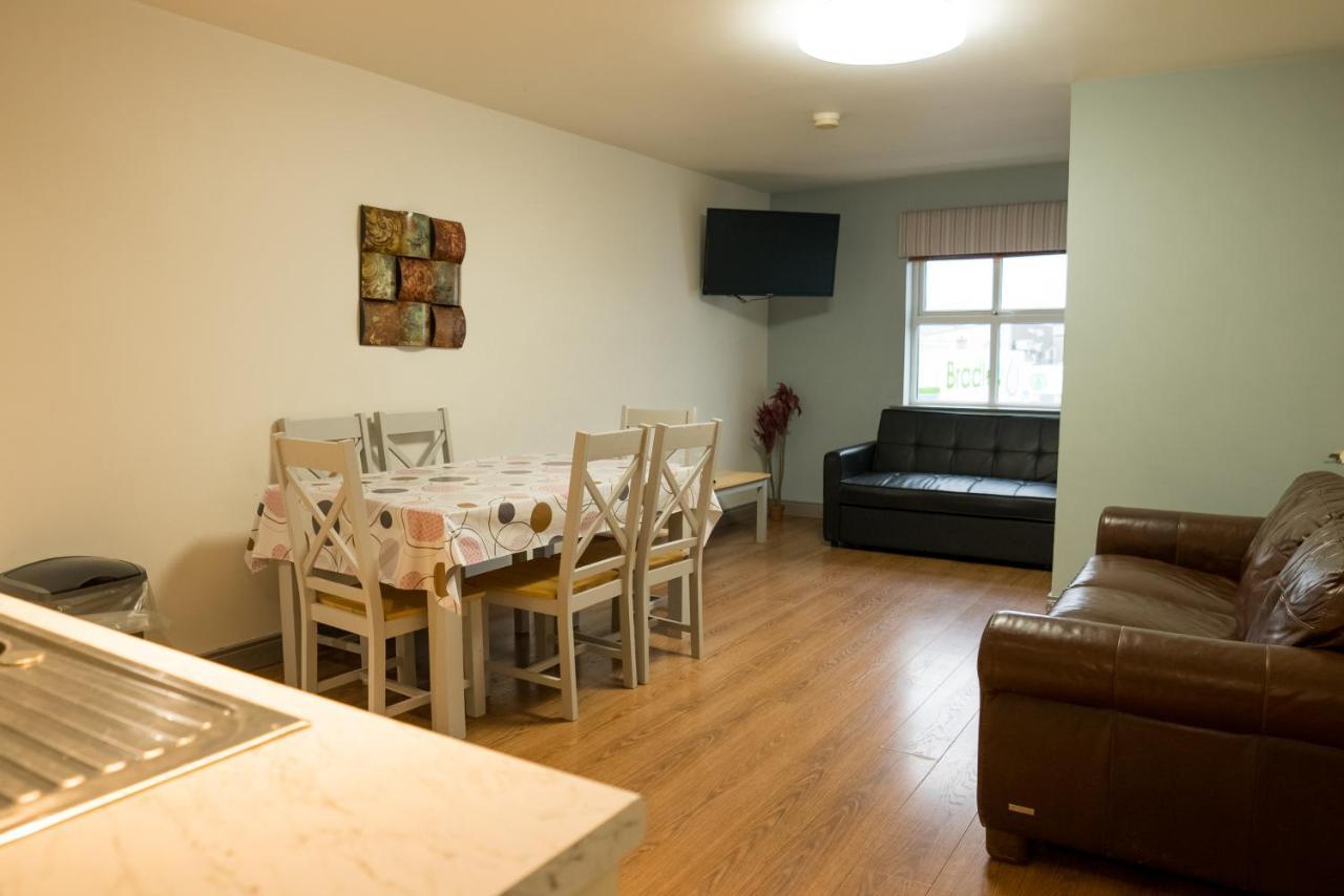Walsh'S Hotel And Apartments Maghera  Экстерьер фото