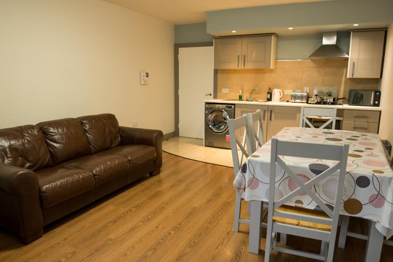 Walsh'S Hotel And Apartments Maghera  Экстерьер фото